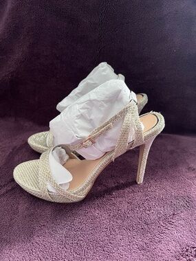 Jewel Badgley Mischka Arianna Gold Glitter Heeled Sandals